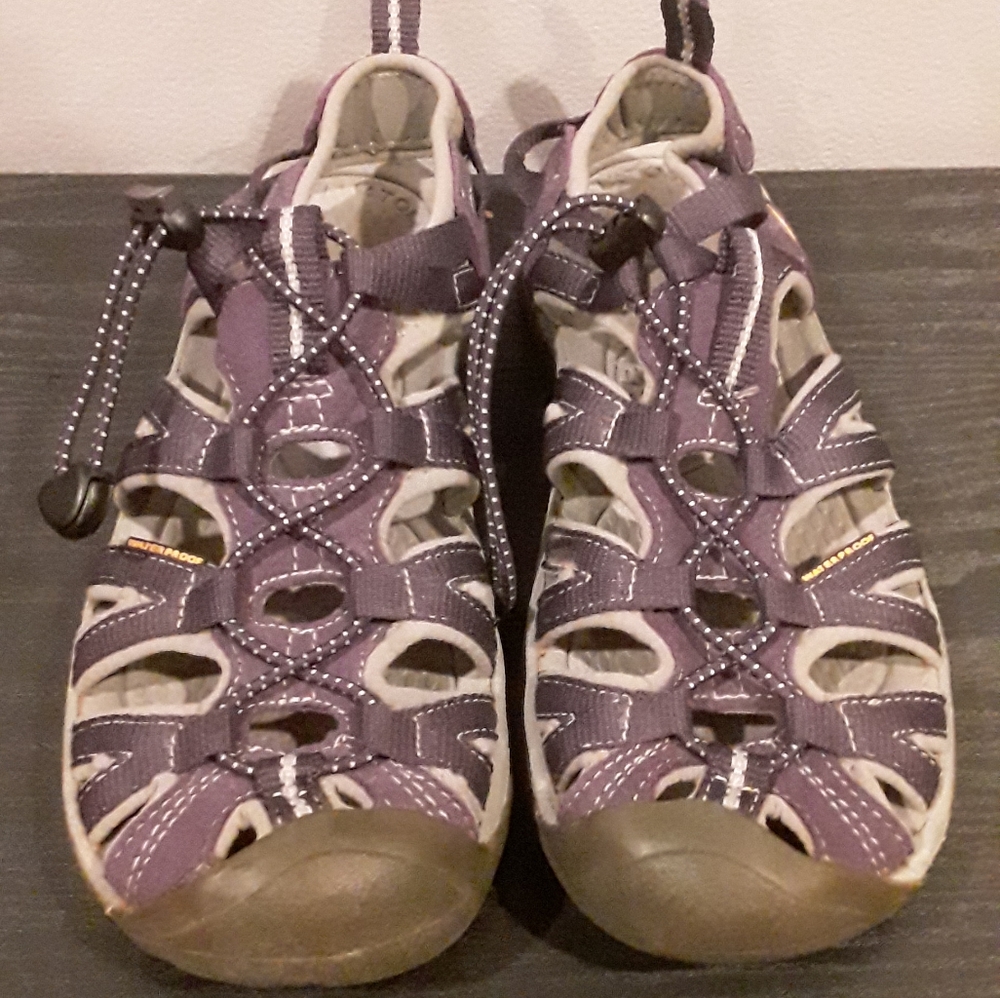 Keen EUC purple waterproof sandals